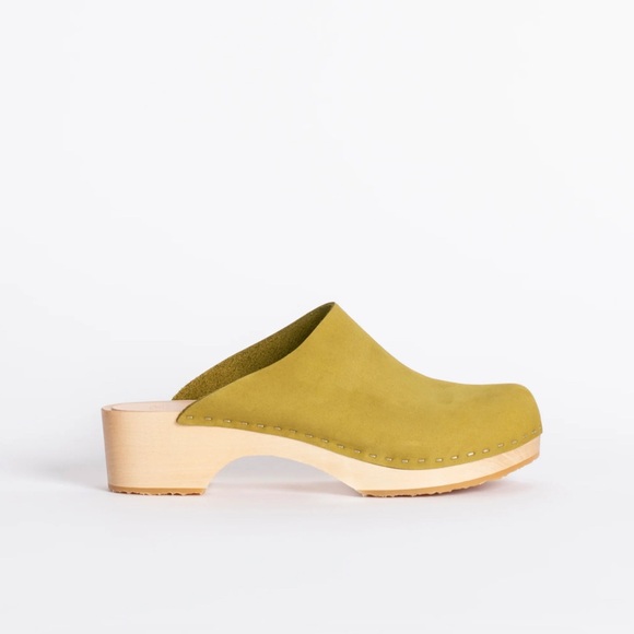 Bryr Handmade Olive Green Leather Clogs size 11/41 Classic Worker - Picture 2 of 5